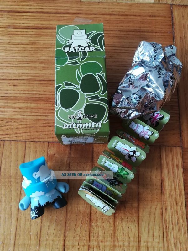 SIGNED FATCAP 3 SERIES 1 TILT CLOUDS 1/400 GOLDEN TICKET RARE KIDROBOT VINYL TOY