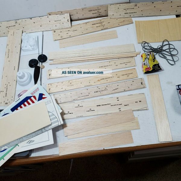 Maquette Guillow’s Stearman PT-17 – Kit Balsa 803, Vintage 1973, Échelle 1:7