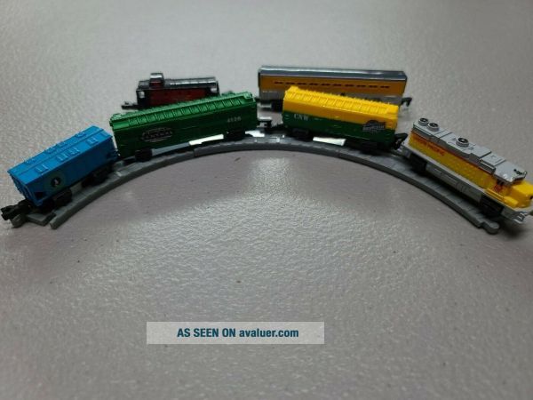 Vintage Galoob 1989 Micro Machines Train Engine Union Pacific Box Car ...
