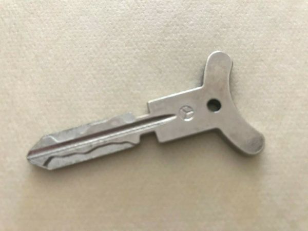 Old 2008 MERCEDES BENZ E350 VALET INSERT KEY For CAR Owner | #55269427